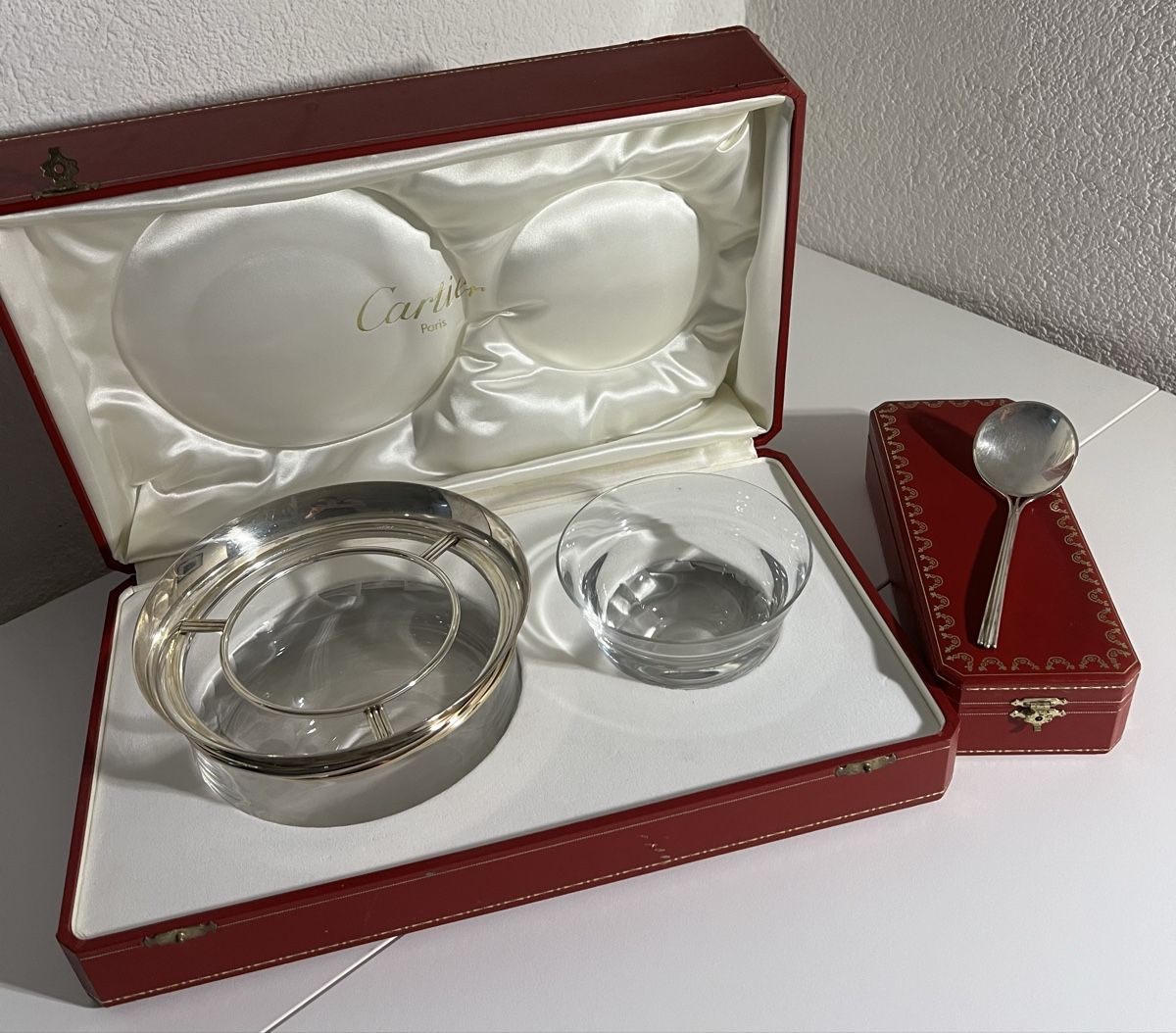 Cartier Bestecksets: Ensemble à caviar, le must de Cartier – Gebraucht aus St-Pierre-Clages von ste_xk6p