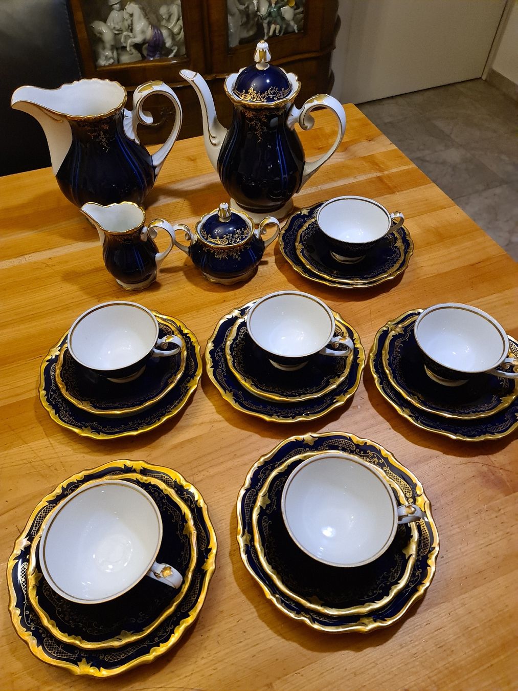 Set di piatti: Reichenbach Kobalt - Gold Kaffee - Teeservice – Usato da henau venduto da Rockj 1