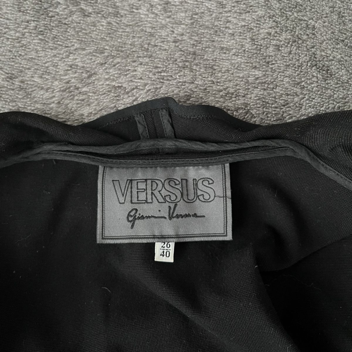 Versace Pullover & Sweatshirts: Versace Zip Up Pullover – Neu (gemäss Beschreibung) aus Zug von saskia-chiara 5