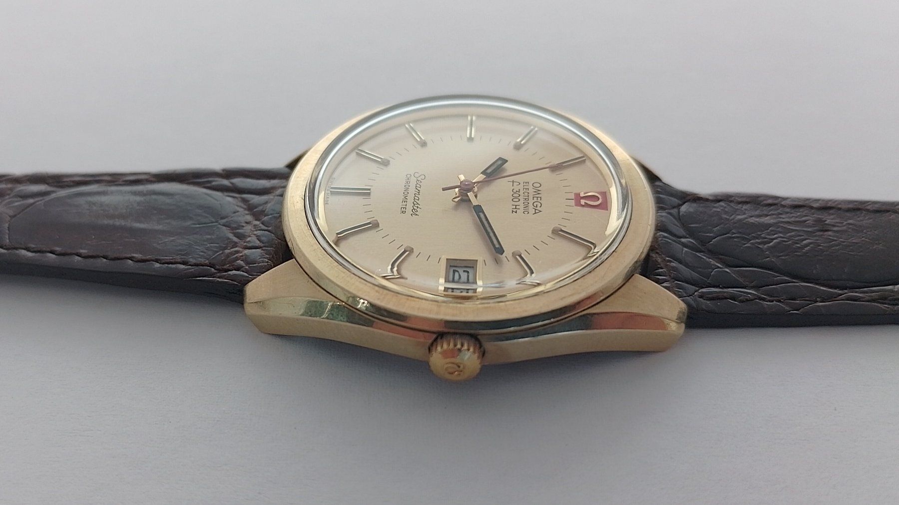 Omega Orologi: Omega Seamaster Electronic f300 Hz Chronometer Ref. 198.001 – Usato da Basel venduto da Givens_Watches 2