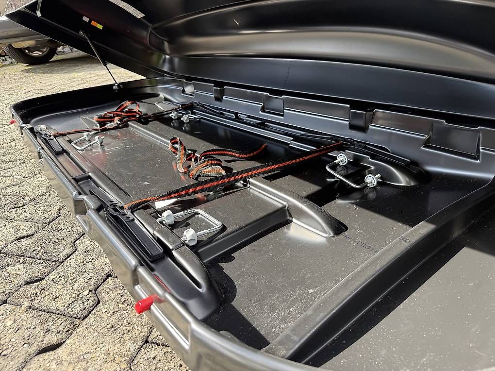 Box da tetto: Dachbox Gamaparts 330 Liter schwarz – Usato da Brienz BE venduto da Villeneuve 2