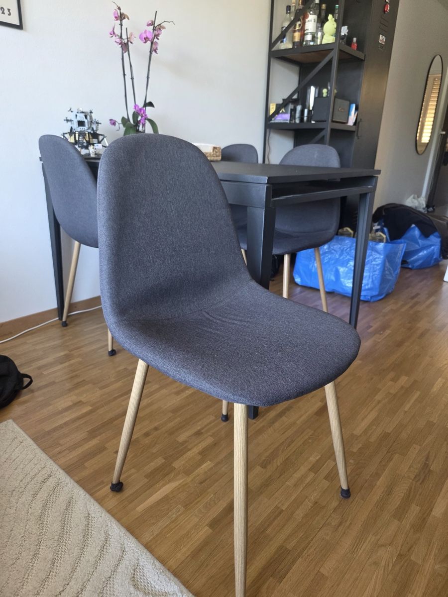 Beliani Set di tavolo e panche: Extending Dining Table (with/without chairs) – Nuovo (secondo la descrizione) da Geneve venduto da mak_hzx5 2