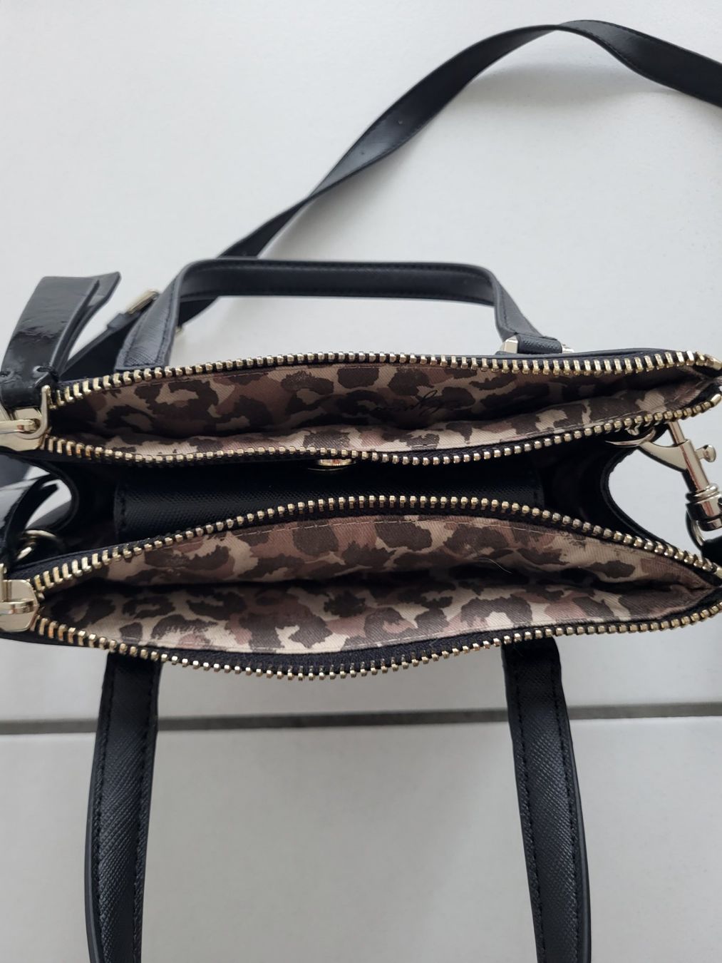 Guess Borse da donna: Guess Tasche Neuwertig – Nuovo (secondo la descrizione) da Niederuzwil venduto da Vaiacondios 2