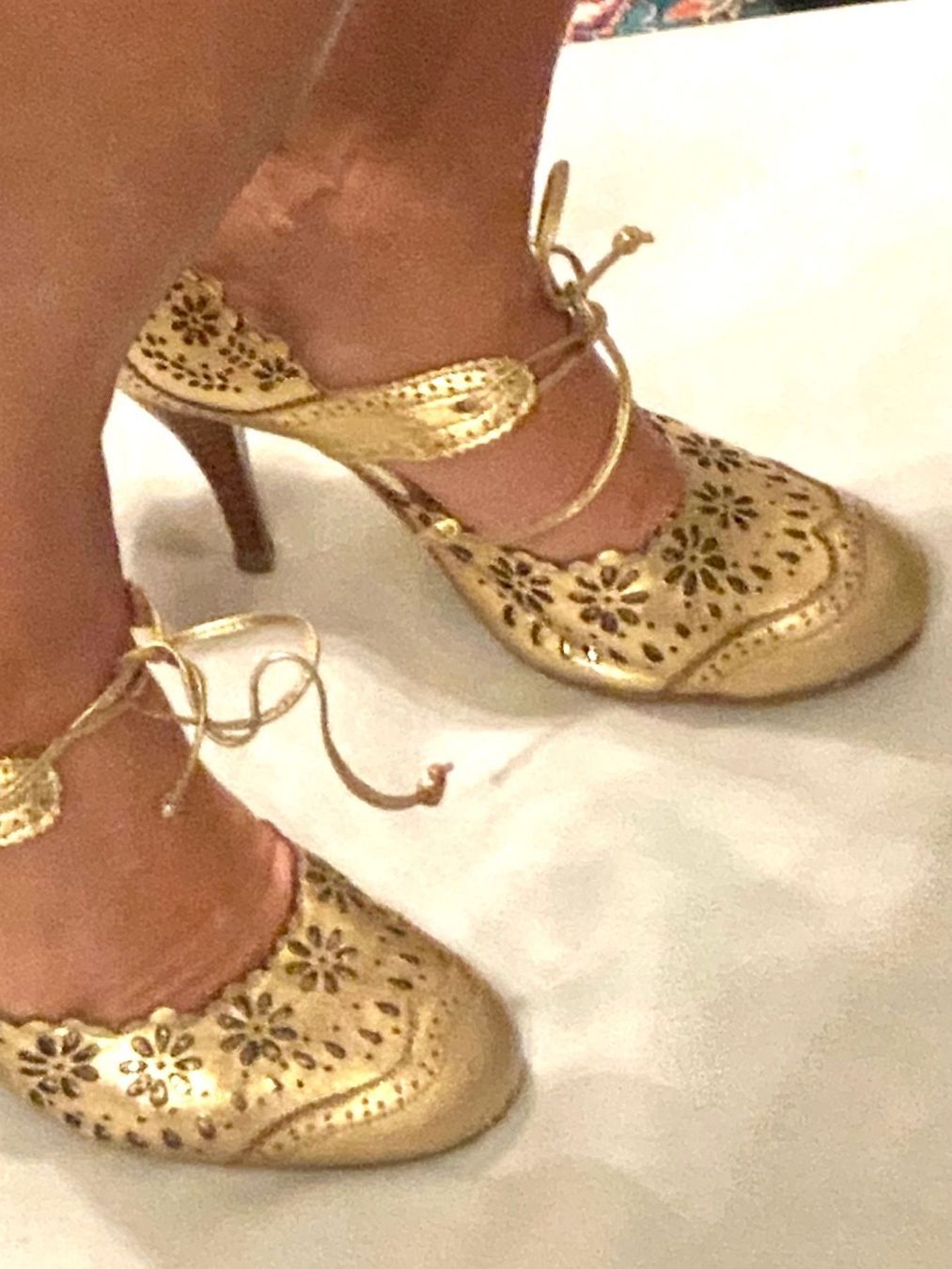 Scarpe da donna: Escarpin doré CANTARINI T37 – Usato da Porrentruy venduto da SYANKA 2