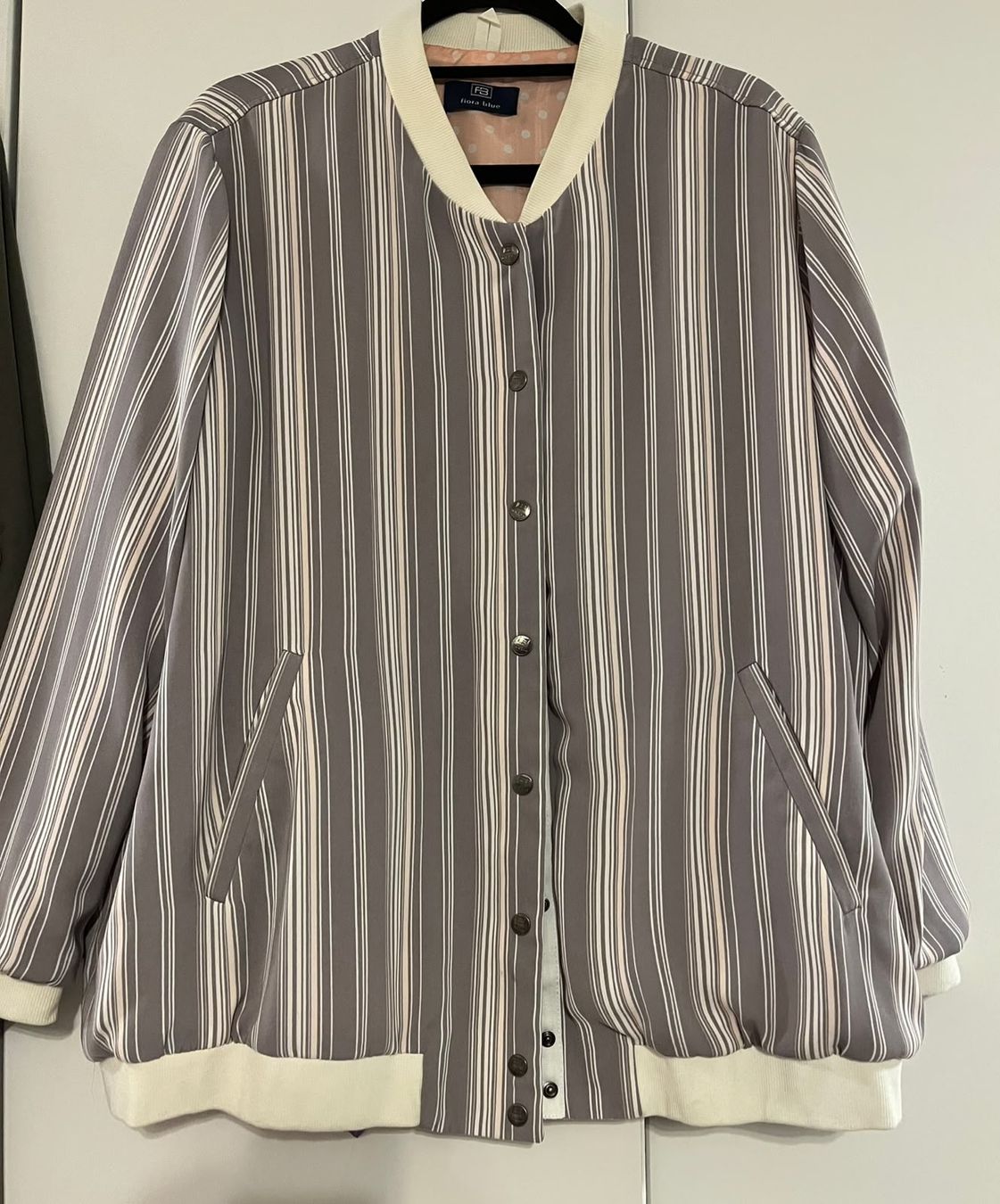 Giacche: Gestreifter Markenblouson Gr.48 – Usato da Huttwil venduto da TMN2010