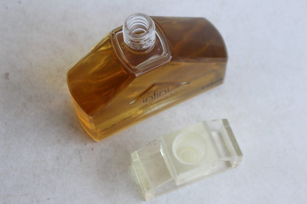 Parfum & Eau de Toilette: Eau de cologne Infini de Caron 236 ml – Gebraucht aus Vandoeuvres von Dom-Tom 1