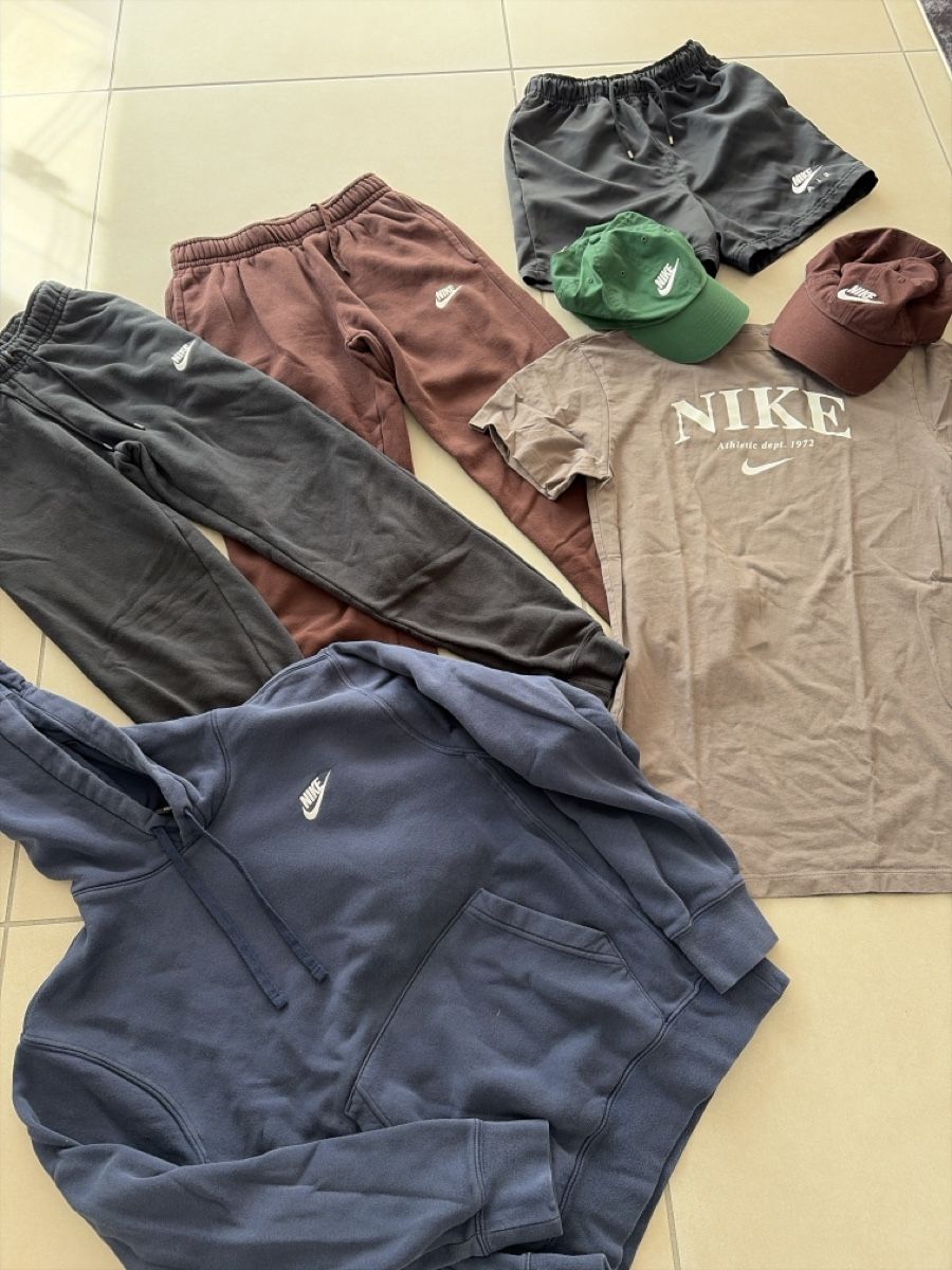 Nike Lotti di vestiti: Nike XS – Usato da Meierskappel venduto da Coke