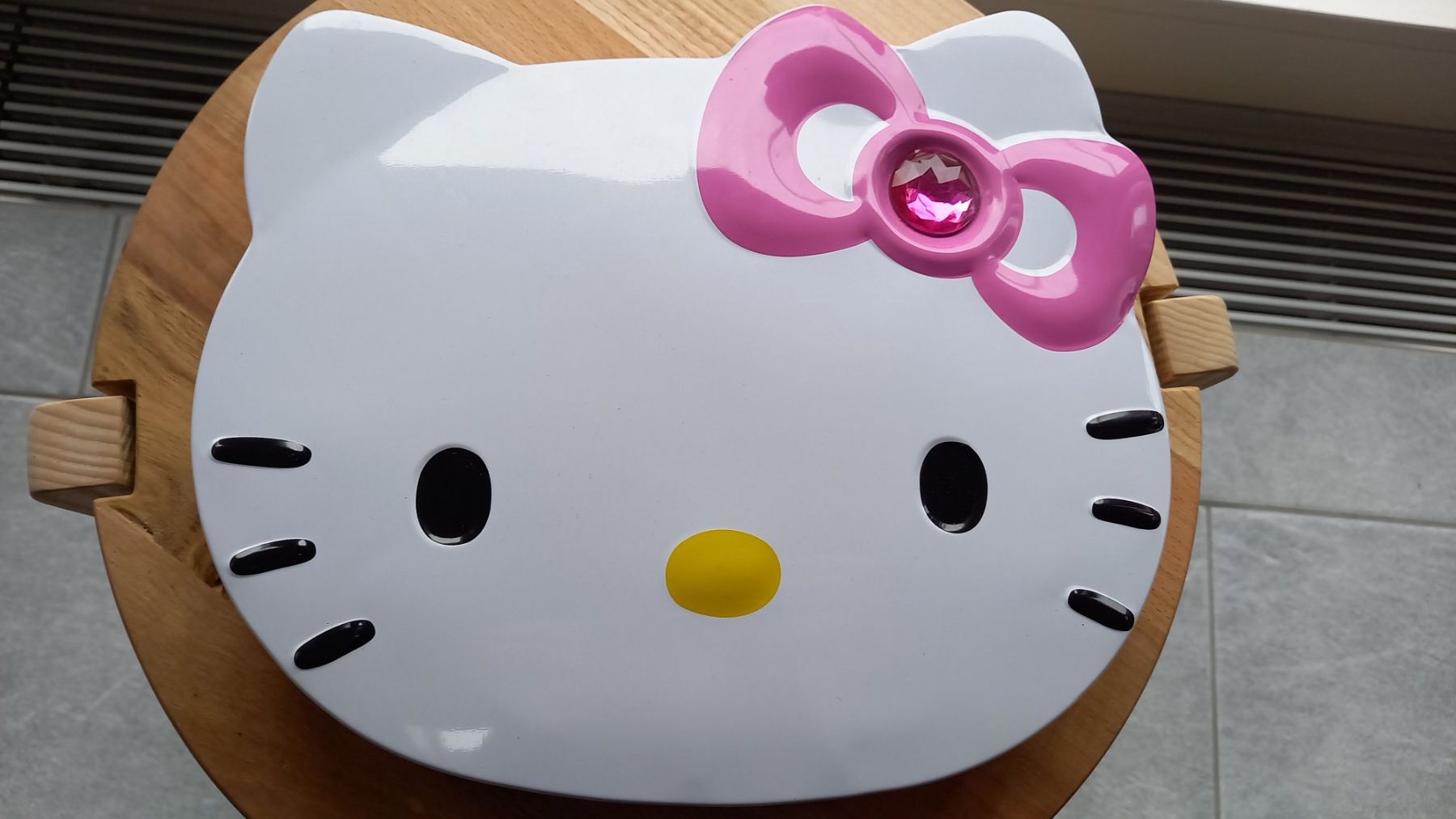 Behälter & Ähnliches: Keksdose Hello Kitty – Gebraucht aus Brünisried von san_74_bu