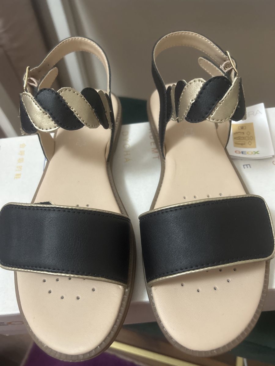 Geox Scarpe per ragazze: Geox Sandalen 37 neu – Nuovo e nell'imballaggio originale da Maloja venduto da liv_5gzx 1