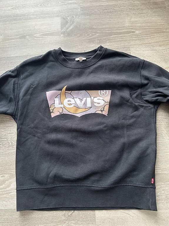 Pullover & Sweatshirts: LEVIS Pullover – Gebraucht aus Spreitenbach von Sabrina.dc