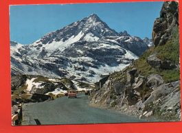 DAVOS Flüelapass mit Schwarzhorn, Auto