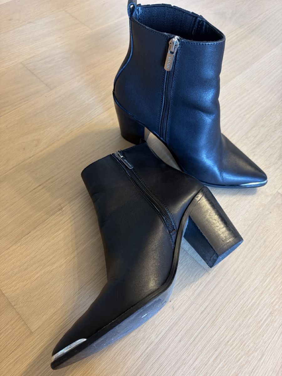 Scarpe da donna: Gino Rossi Lederschuhe 38 – Usato da Uster venduto da Ninii003 2