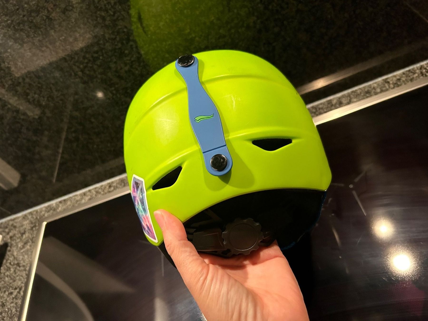 Uvex Helme: Kinder Skihelm CRIVIT vert Gr L - XL / 52 - 55cm – Gebraucht aus Arbedo von nadia1973 3