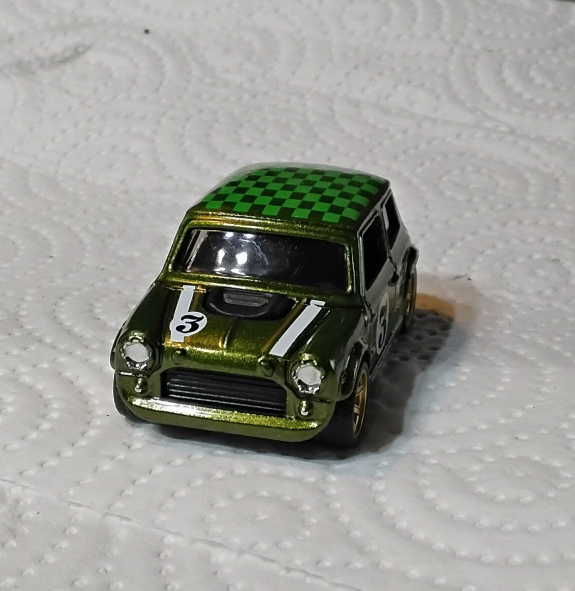 Hot Wheels Modellini d'auto: HotWheels Morris Mini – Nuovo (secondo la descrizione) da Pfyn venduto da Wildwilli 3