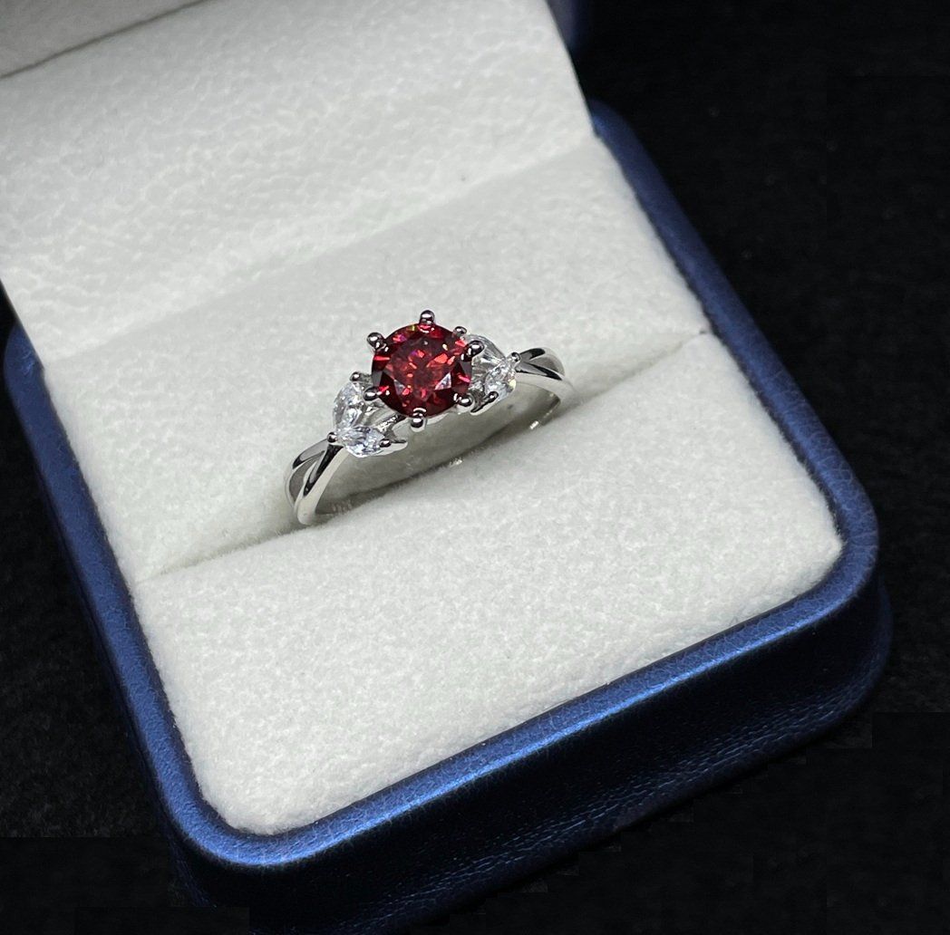 Anelli: Moissanite Ring, Silber 1ct - Gr. 58 Zertifikat – Nuovo (secondo la descrizione) da Thun venduto da Creative-Art-Tess
