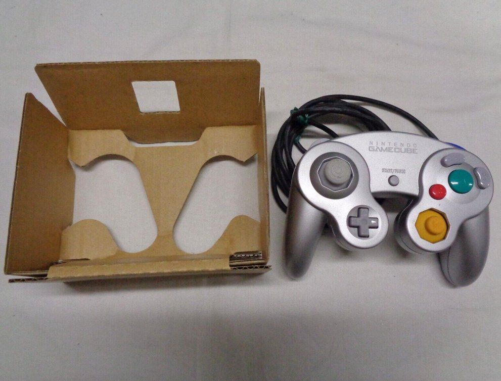 Nintendo Controller: NINTENDO GAMECUBE CONTROLLER SILBER (JAP) MIT VERPACKUNG – Gebraucht aus Spiegel b. Bern von Natix 1