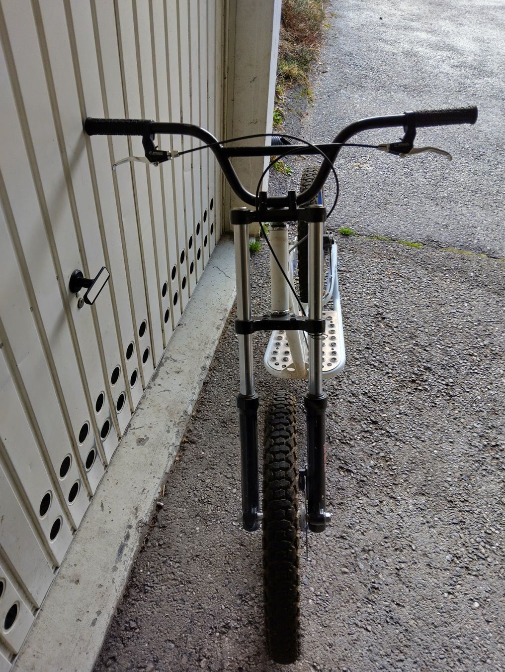 Globe Biciclette: Trottinette Globe 3T – Usato da Moléson-sur-Gruyères venduto da gnatz 2