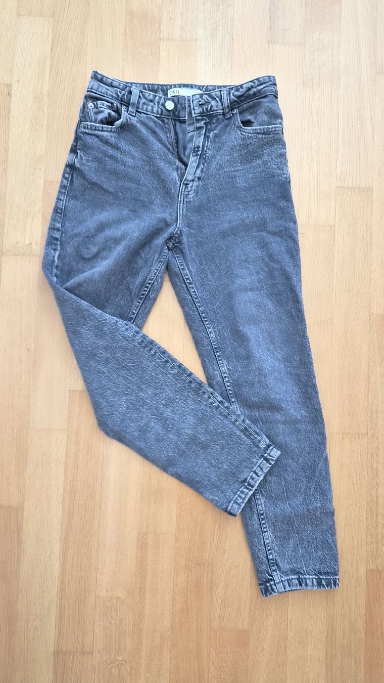 Zara Jeans: Zara Jeans Grau – Usato da Wetzikon ZH venduto da ELIVNE