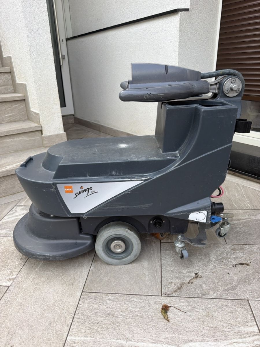 Tutte le macchine: Laveuse de sol TASKI SWINGO 450B – Usato da Conthey venduto da den_t95v 2