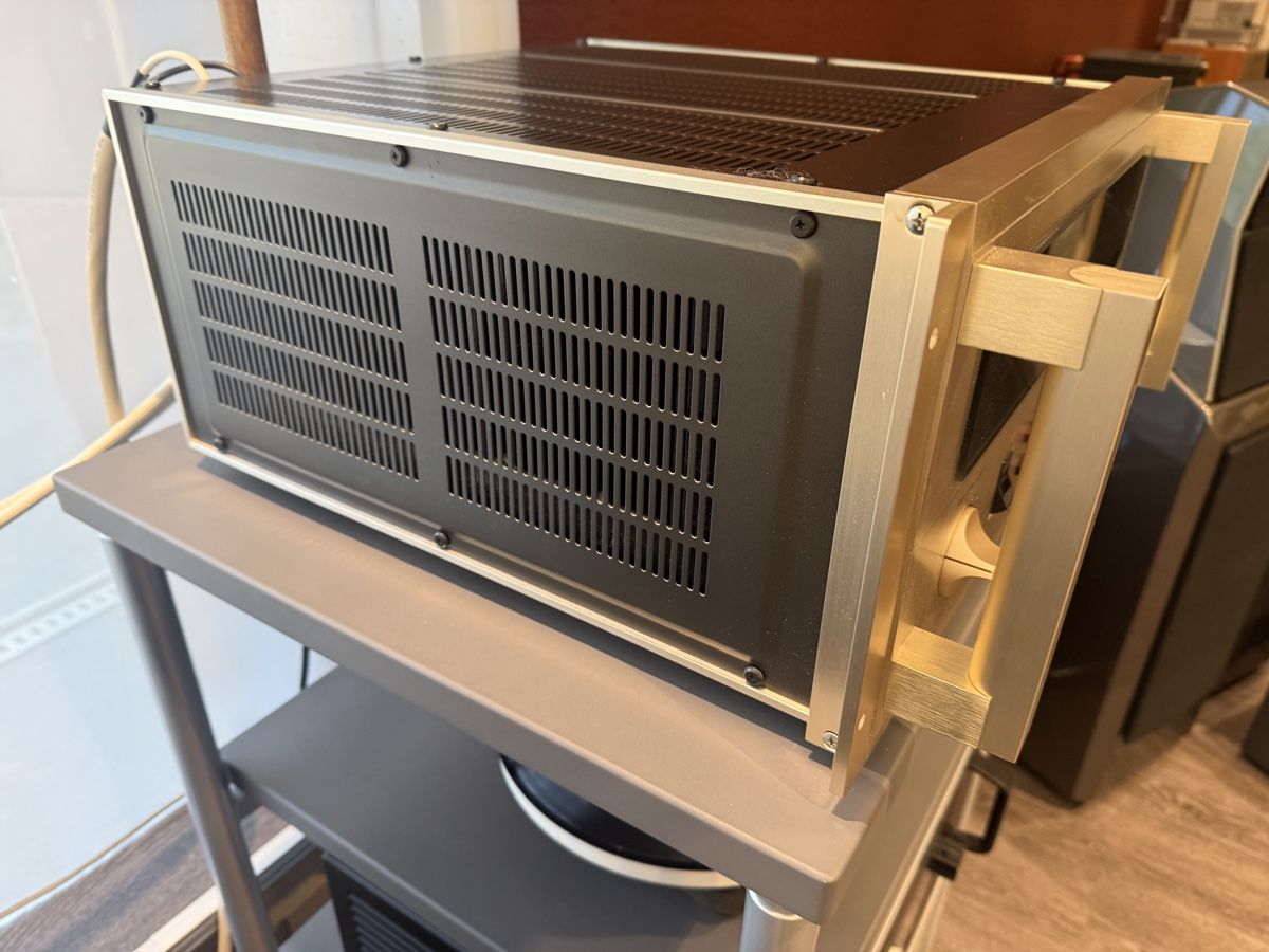 Accuphase Verstärker: Accuphase Endstufe P600 läuft einwandfrei – Gebraucht aus dietlikon von avspalinger 4