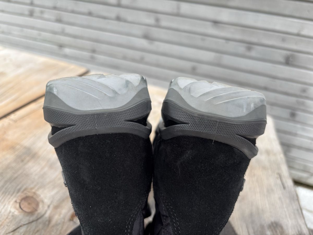 Lowa Scarpe da donna: Lowa Winterstiefel neuwertig – Usato da Würenlos venduto da Ashley24 7