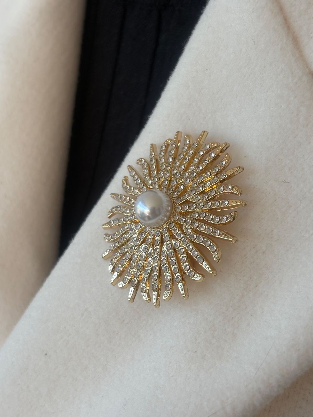 Spille & Fermagli: Luxus Elegante  Brosche Farbe: Gold – Nuovo (secondo la descrizione) da Biel-Bienne venduto da Roserosse13 2