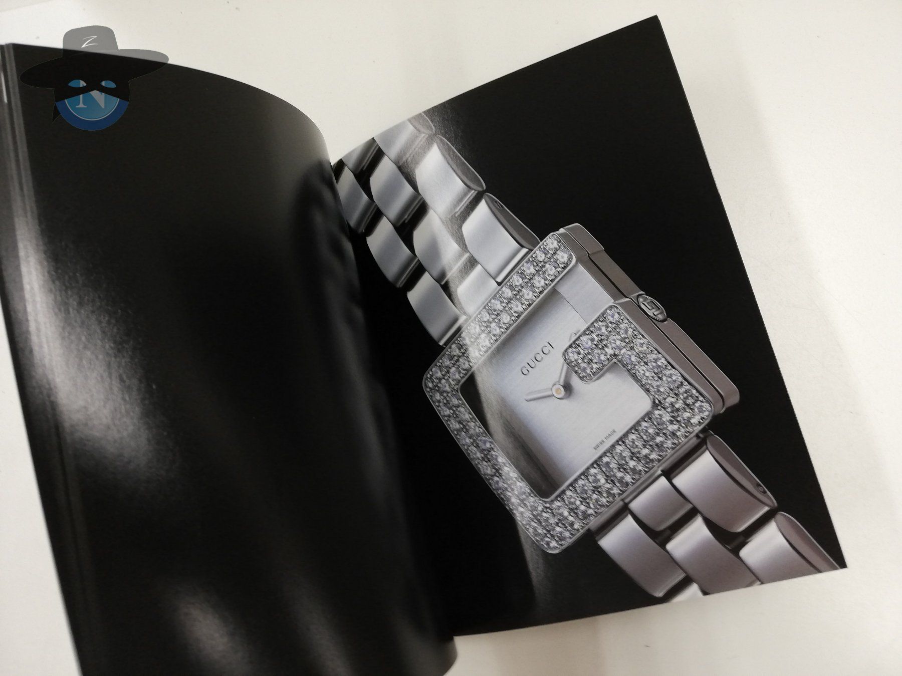 Gucci Documenti: Gucci Uhren Prospekt inkl. Preisliste / – Usato da St. Gallen venduto da zorro_dc 3