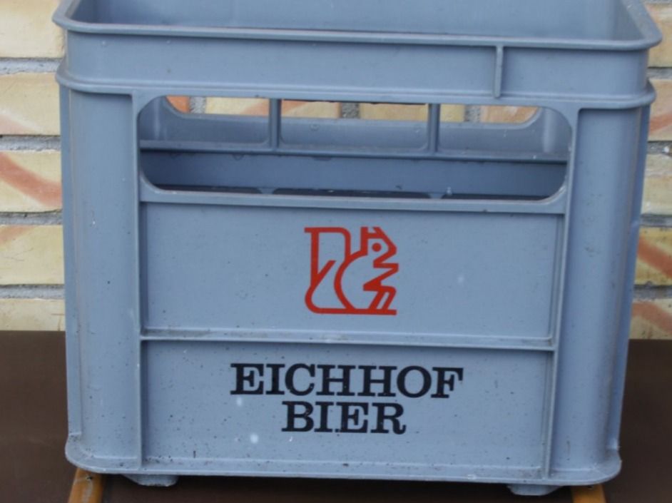 Casse di vino e birra: EICHHOF BIERKISTE MIT  BÜGELFLASCHEN – Usato da Wauwil venduto da Pneuedy 9