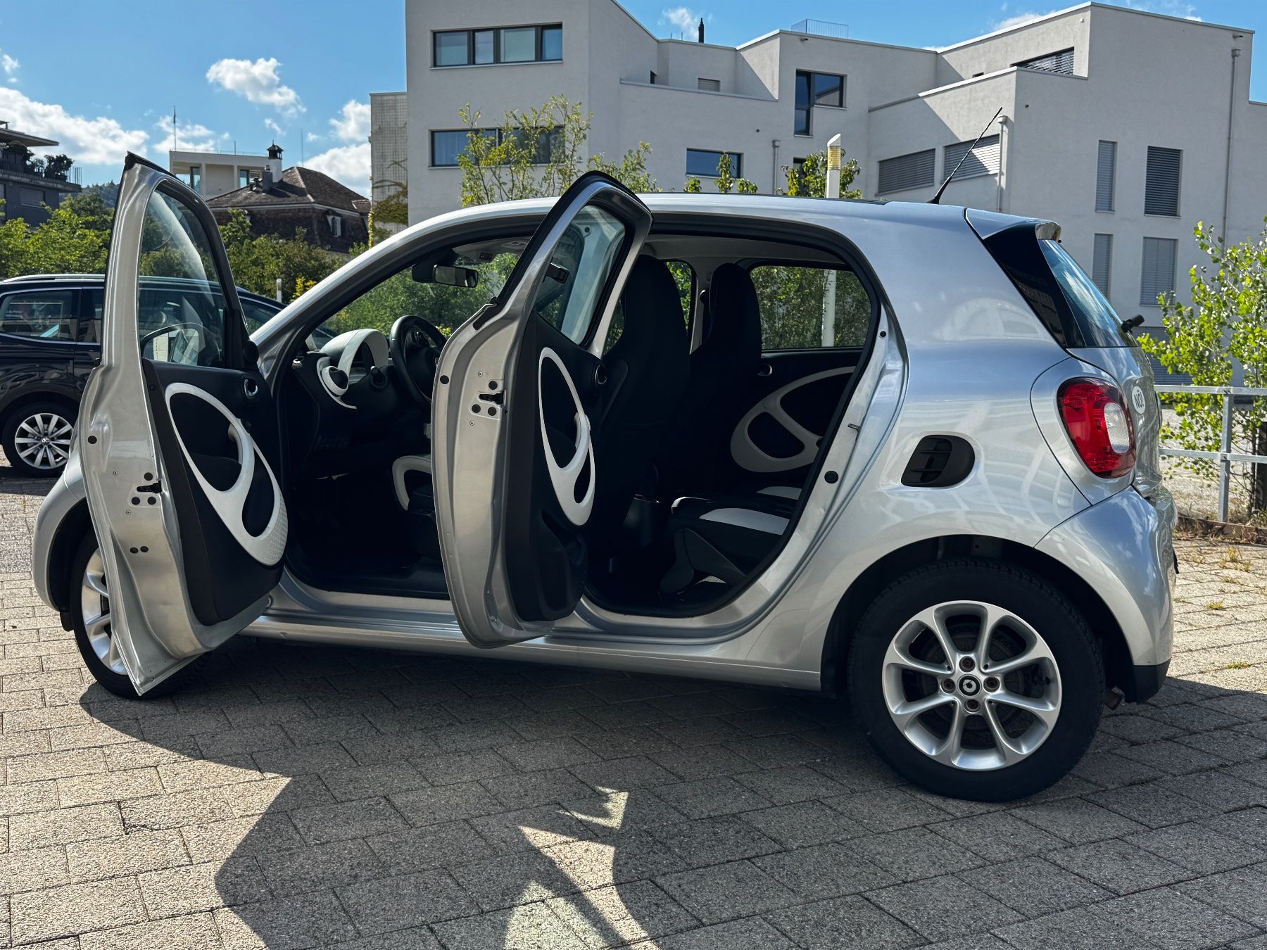 Smart Automobili: SMART Forfour Passion (frisch ab MFK) – Usato da Winterthur venduto da blerimgajtani 5