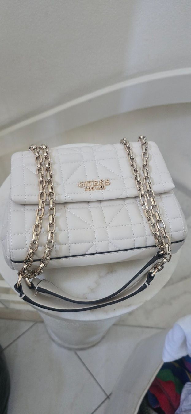 Guess Sacs femmes: Guess Handbag – Neuf (Voir description) à Spreitenbach par Breezyel