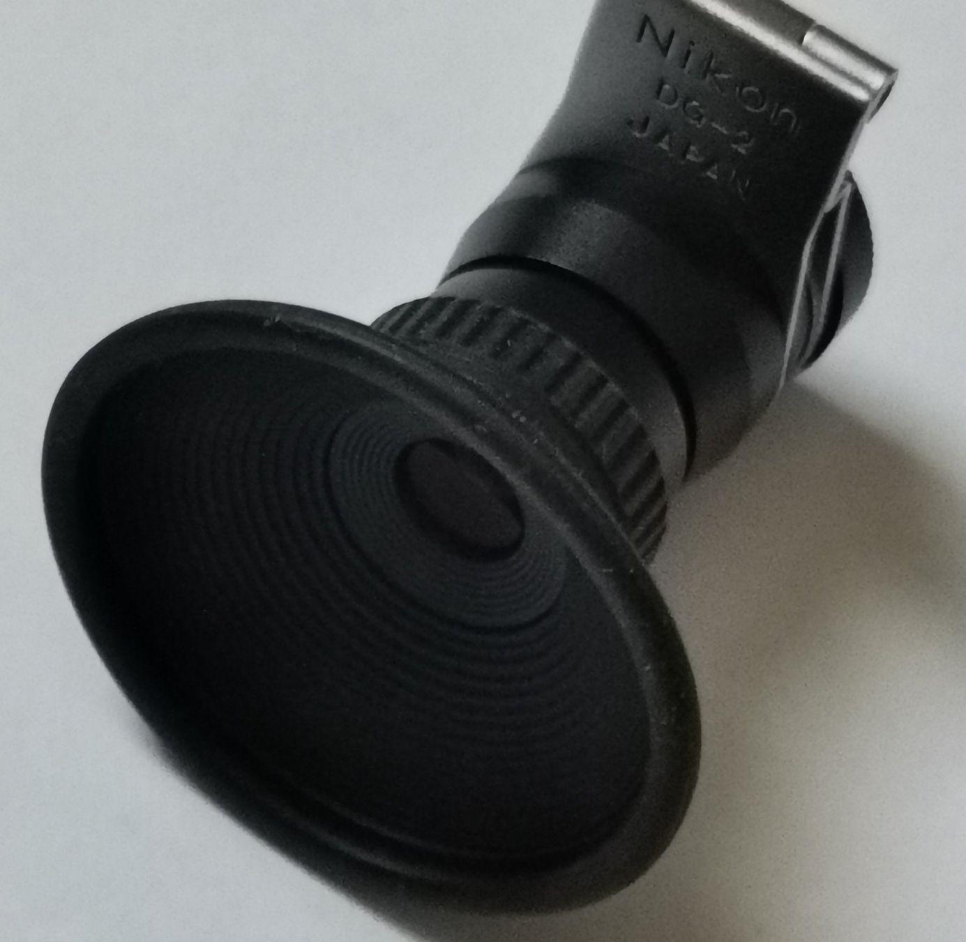 Nikon Objectifs: Nikon DG-2 Einstelllupe inkl. Adapter – D'occasion à Birsfelden par dsc_f8gx 1