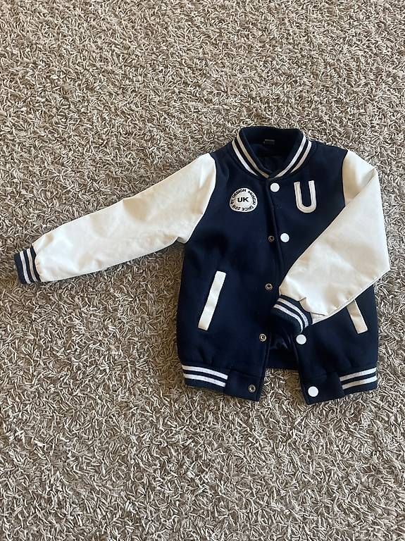 Giacche & Cappotti: Collegejacke 110/116 – Usato da Zürich venduto da VeronikaMorach