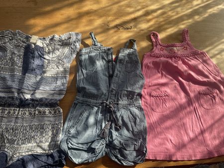 Kleiderpaket Gr. 104 / 8 Stk. Ware