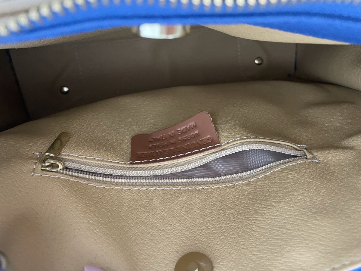 Taschen für Damen: Elegante blaue Ledertasche neuwertig – Gebraucht aus Zürich von aglier 6
