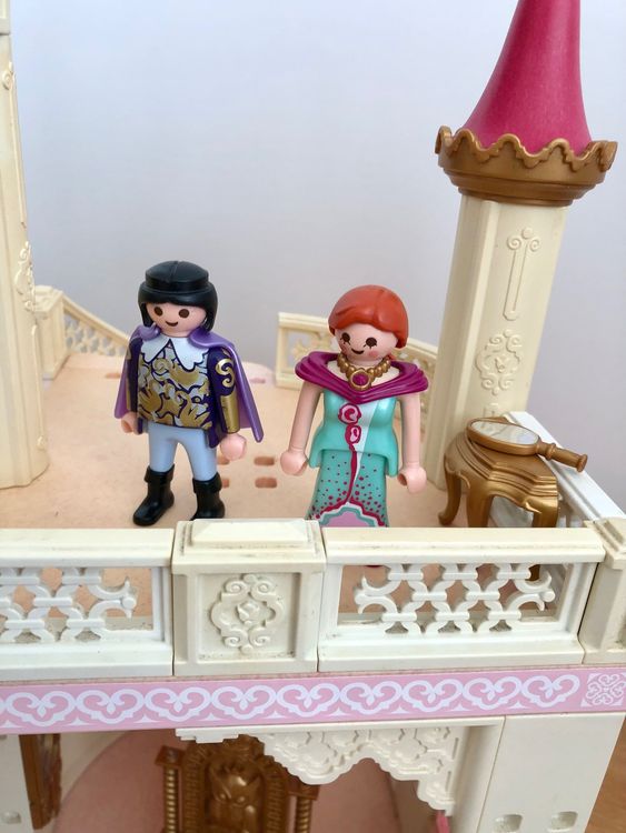 Playmobil Schloss mit viel Zubehör/ château avec accessoires | Kaufen