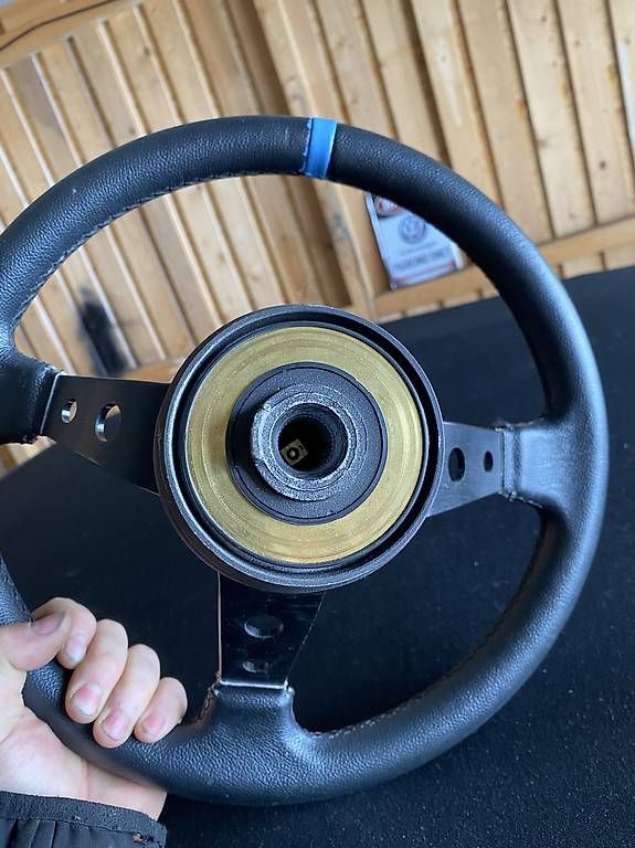 Volkswagen Tutti pezzi di ricambio auto: Vw Golf 1 Sportlenkrad – Usato da Gammen venduto da Freestyle88 2