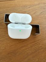 APPLE AirPods 4 Charging Case