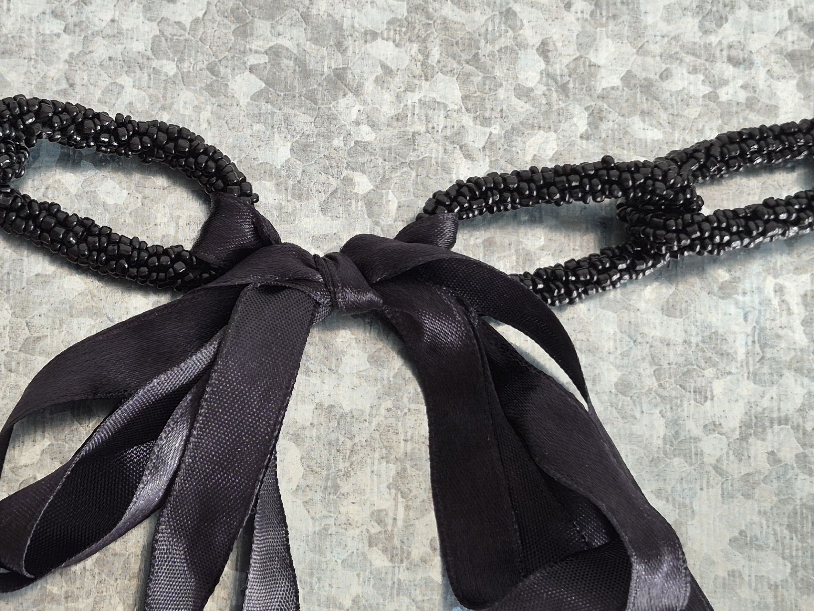 Catenine: Feldpausch - Elegante schwarze Halskette – Nuovo (secondo la descrizione) da Bern venduto da Rou_rsz5 5