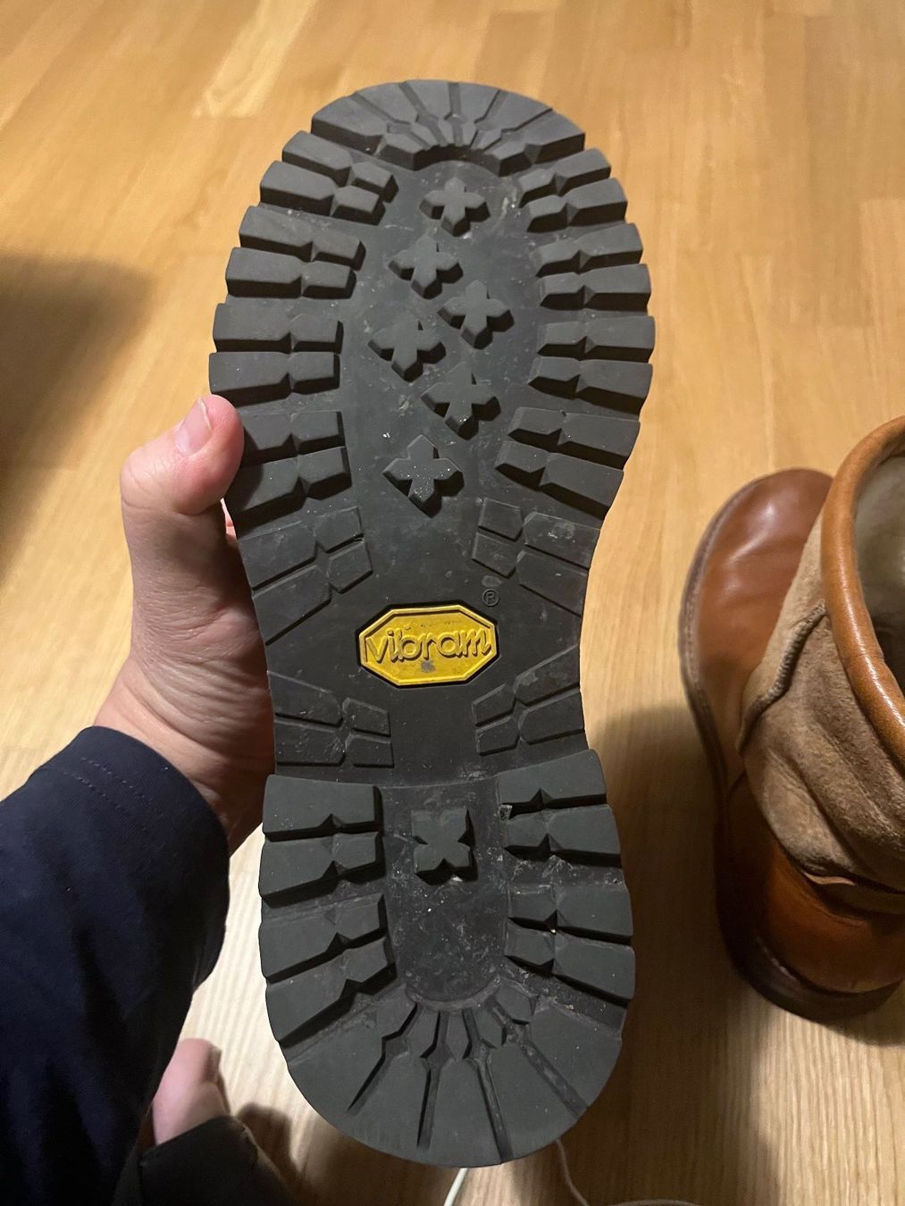 Ugg Scarpe da uomo: (E) UGG Boots 42 Neupreis $349 – Usato da Jonen venduto da Sevenb 5