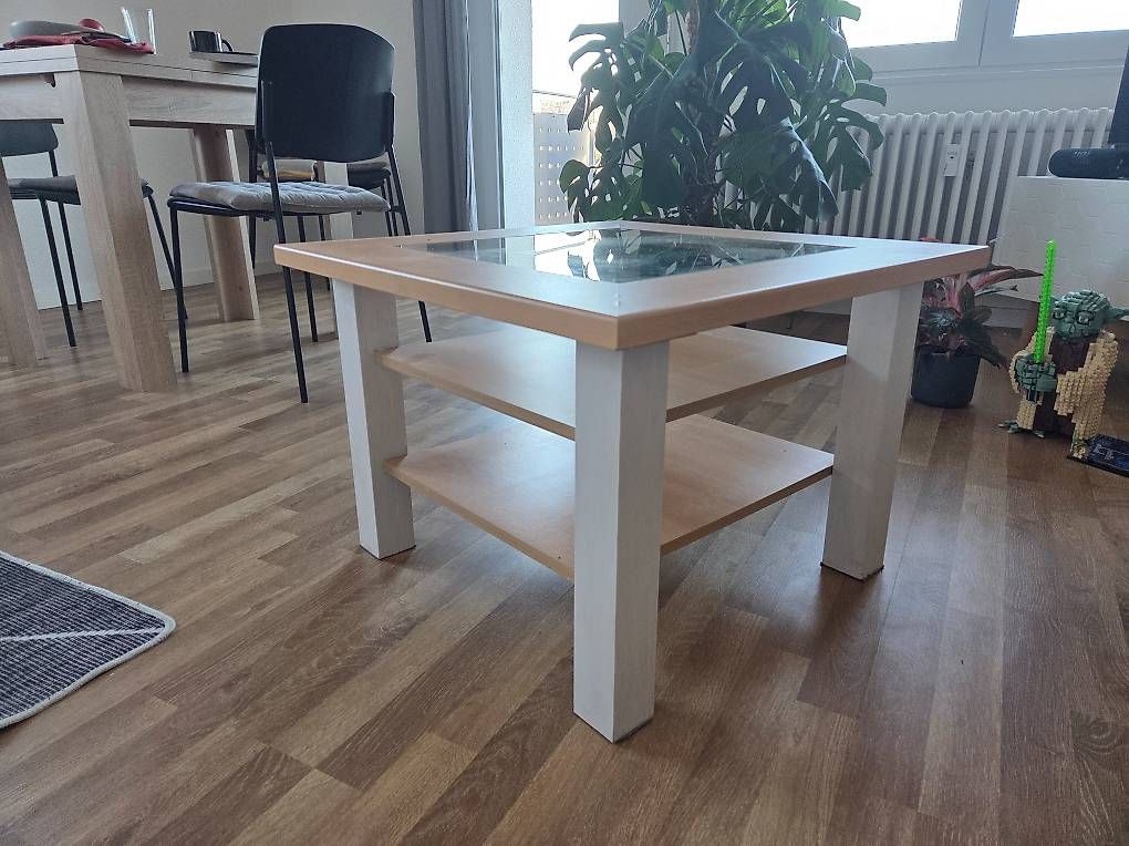 Tavoli: Couchtisch 65x65x45 – Usato da Trimbach venduto da MachTreck