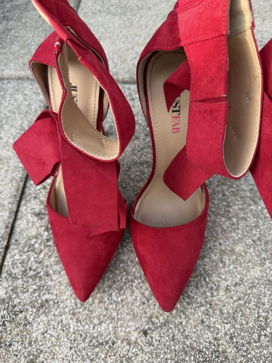 Scarpe da donna: Escarpins rouges à nœuds – Usato da Montpreveyres venduto da ahl_9hg2 2