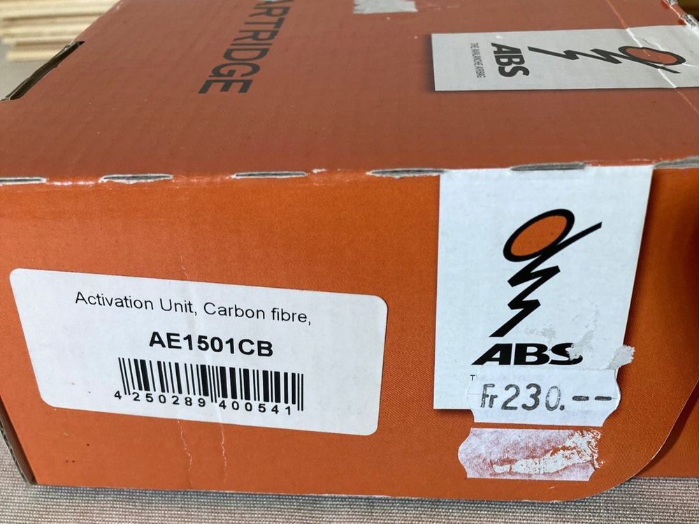 ABS Activation Unit. Carbon fibre, Test Auslösung machen. Kaufen auf