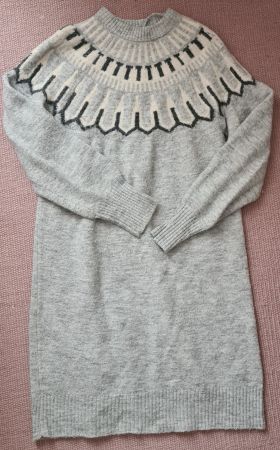 Damen Pullover Kleid grau Grösse M mit Muster