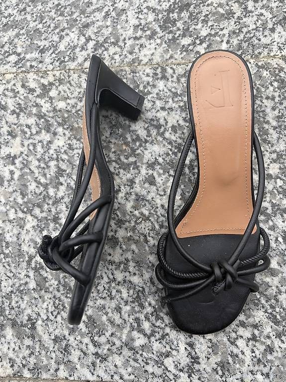 Scarpe da donna: Flattered Sandals Gr 37 – Usato da Oberägeri venduto da mar_7cnn 2