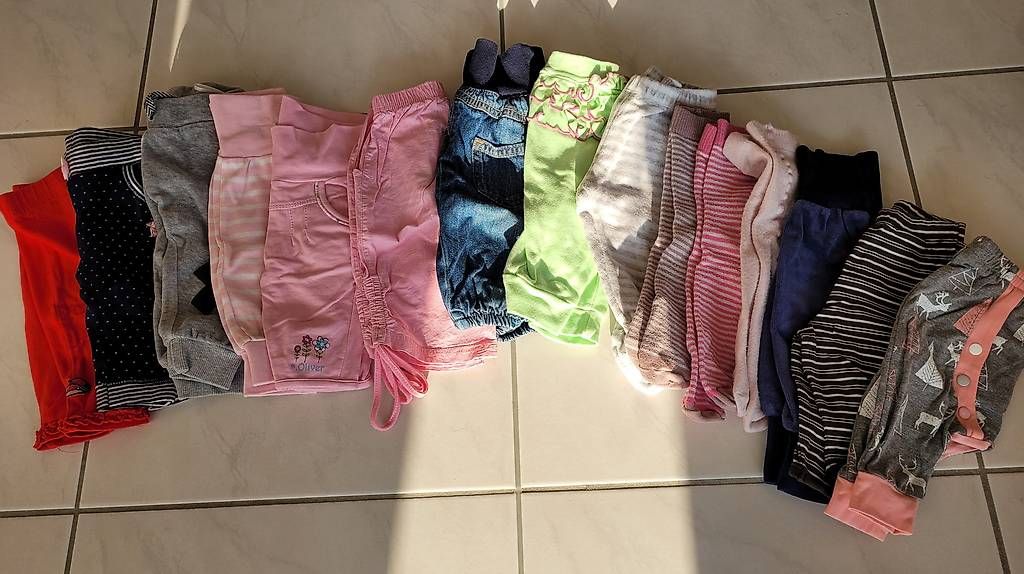 Lotti & Set di vestiti: Kleidung ab Geburt bis Gr. 86, ab 1,- – Usato da Fällanden venduto da vickita1 2