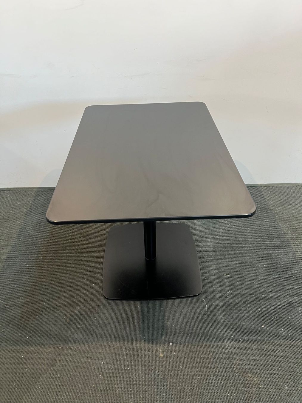 Steelcase Tavoli: 015 Bartisch COALESSE / STEELCASE – Usato da Wangen an der Aare venduto da TBYN 3