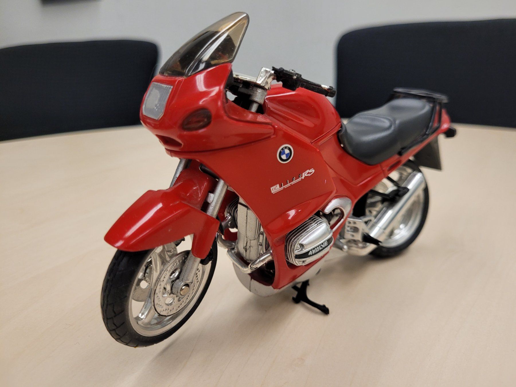Kit di modellismo & Modellini statici: BMW R1100RS Motorrad Modell, Rot – Usato da Nürensdorf venduto da spartacus64 6