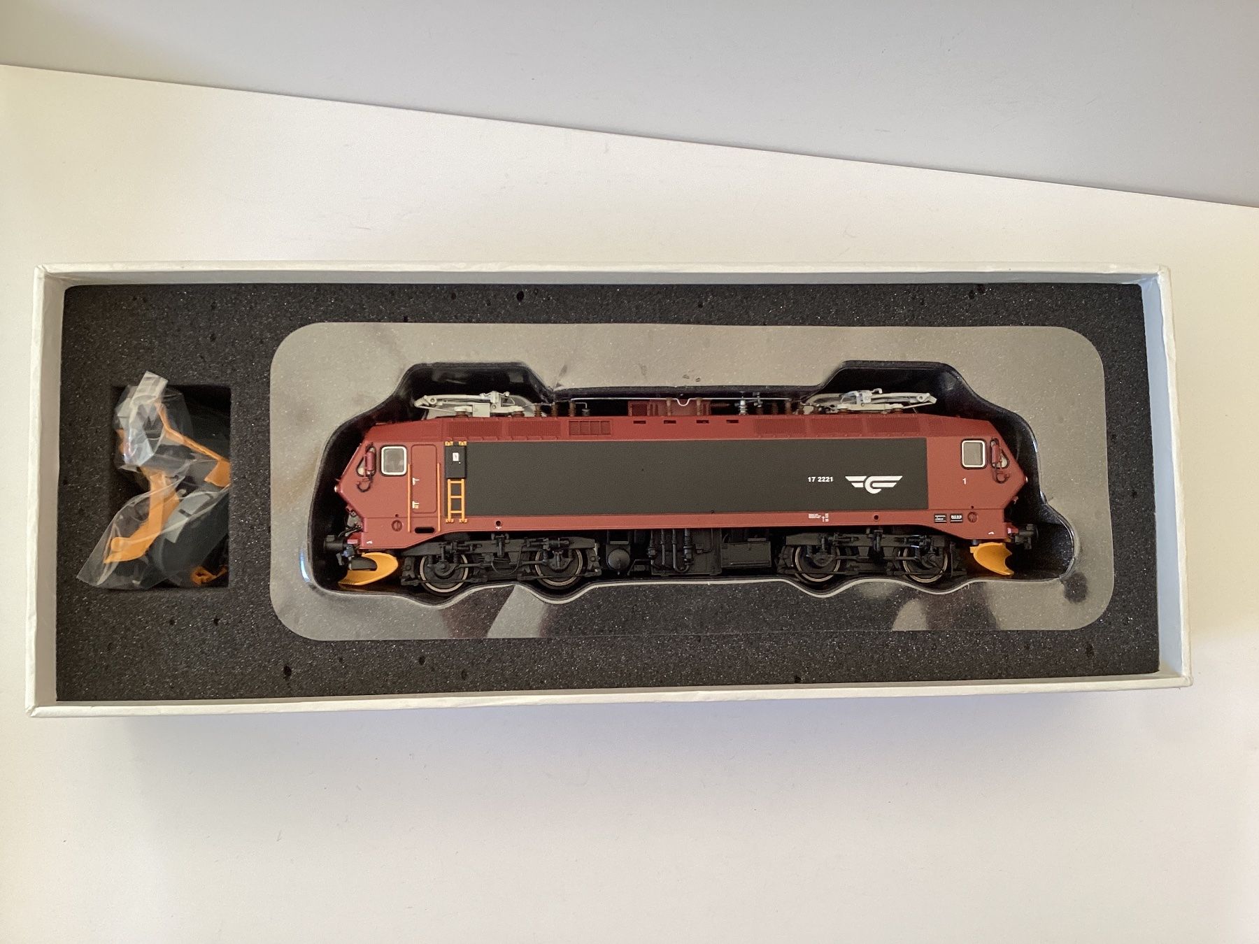 Modellini di ferrovie: NMJ 80.101 NSB EL 17.2221 H0 1:87 – Usato da Effretikon venduto da simtek_de 4