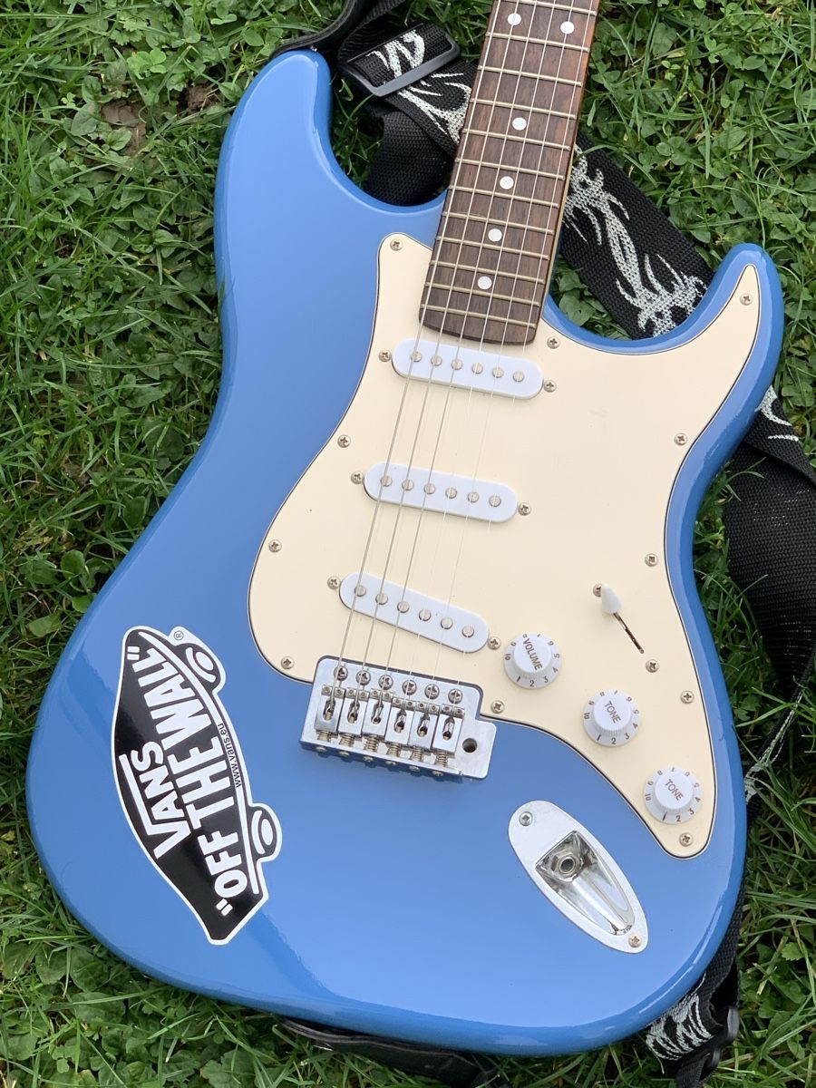 Strumenti musicali: „E - Gitarre“ – Usato da Wangen b. Olten venduto da Finolino28 1