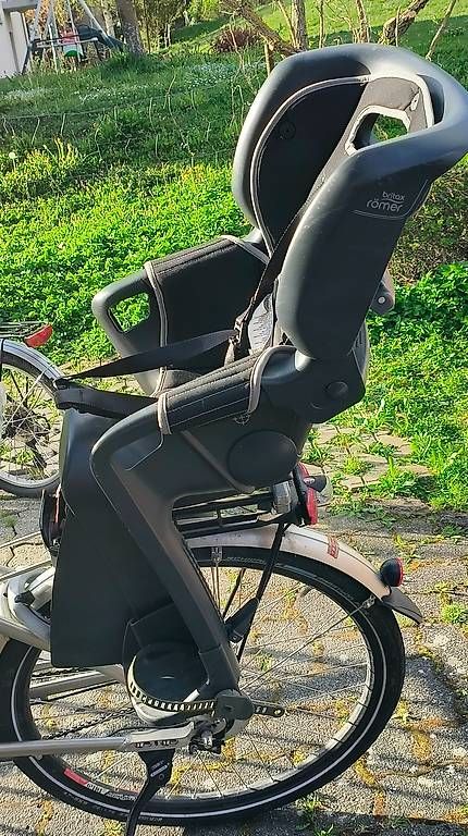 Pezzi di ricambio: Kindervelositz mit Halterung – Usato da Gümligen venduto da Japoth